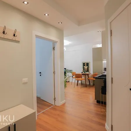 Miku - Lux 2bd At City Center Apartamento Tirana