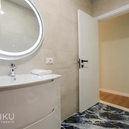 Miku - Lux 2bd At City Center * Tirana