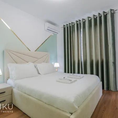 Miku - Lux 2bd At City Center Apartment