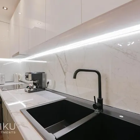 Miku - Lux 2bd At City Center