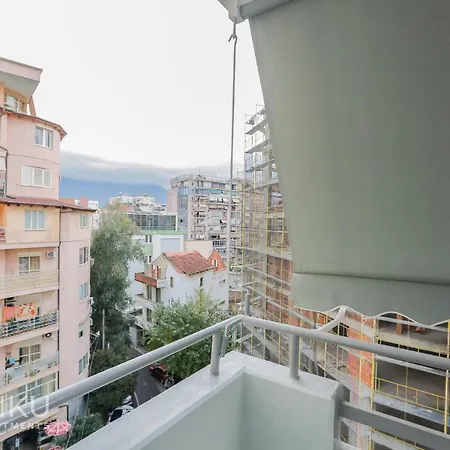 Miku - Lux 2bd At City Center